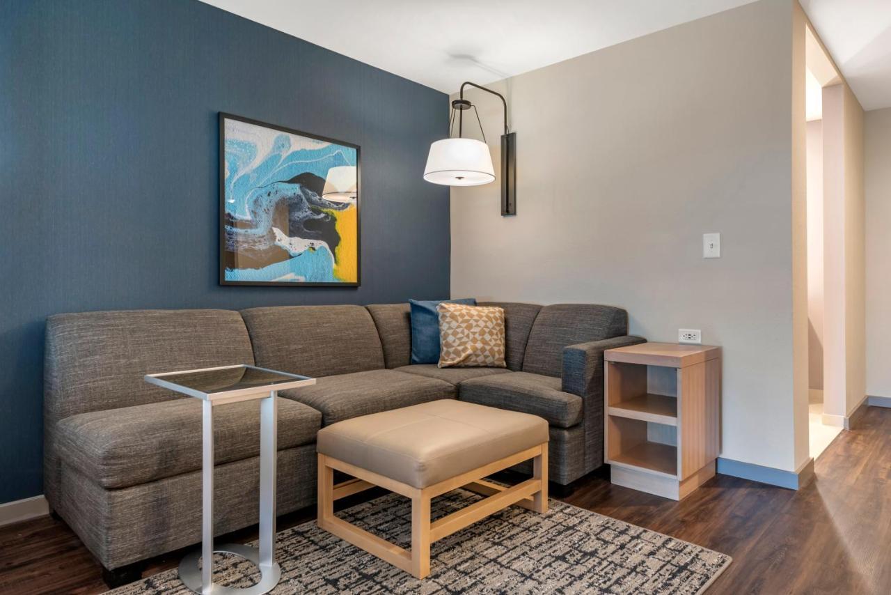 Hyatt Place Indianapolis Кармел Екстериор снимка