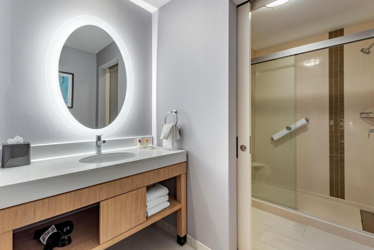 Hyatt Place Indianapolis Кармел Екстериор снимка