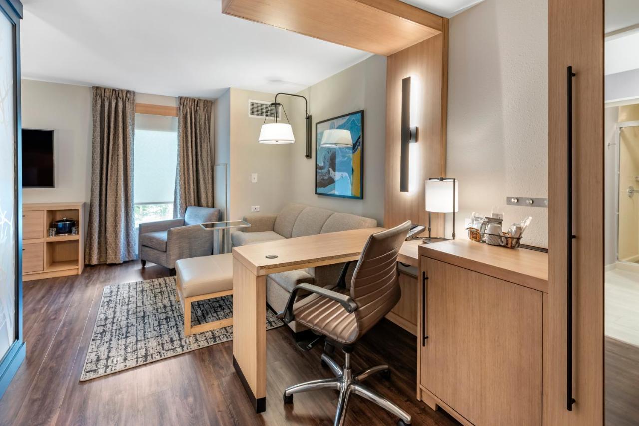 Hyatt Place Indianapolis Кармел Екстериор снимка