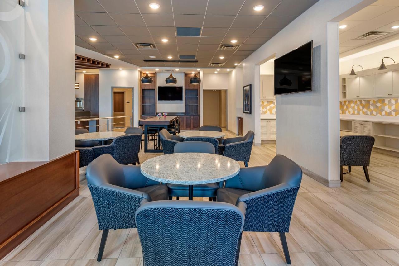 Hyatt Place Indianapolis Кармел Екстериор снимка
