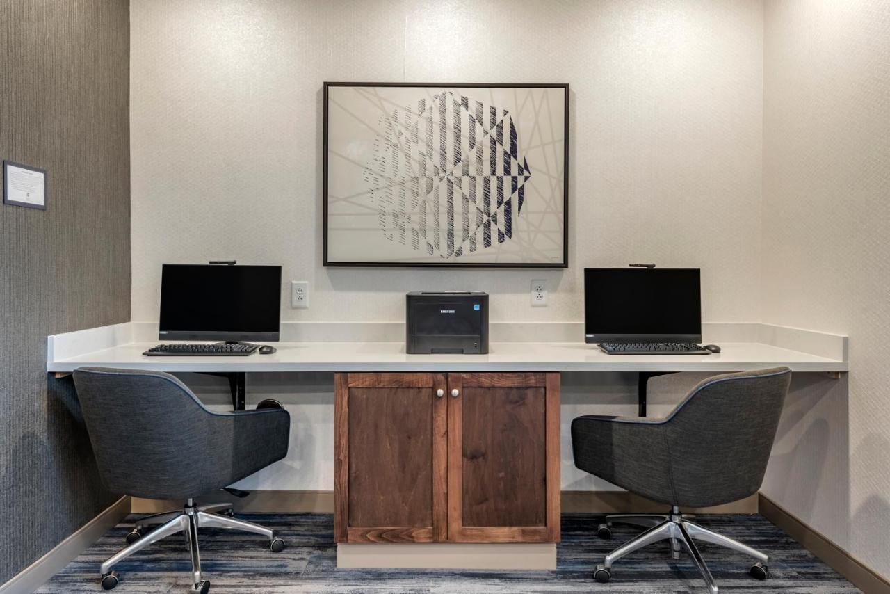Hyatt Place Indianapolis Кармел Екстериор снимка